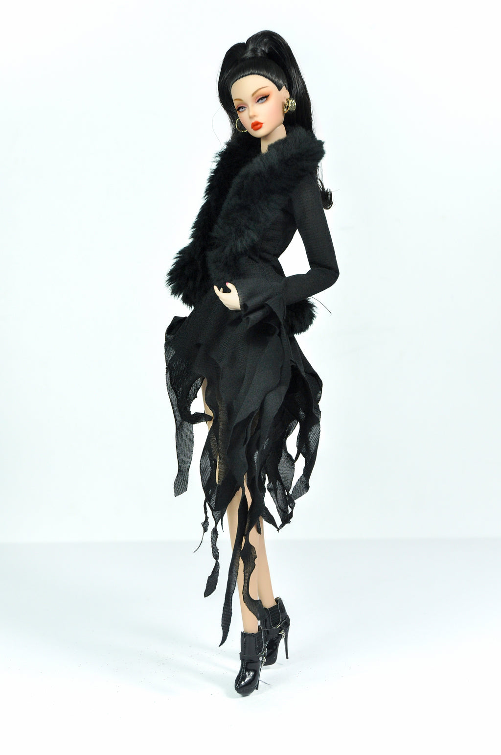 BASIC | Midnight Siren Dress – Fashion Royalty 6.0 Doll Couture Black Gown with Fur Trim