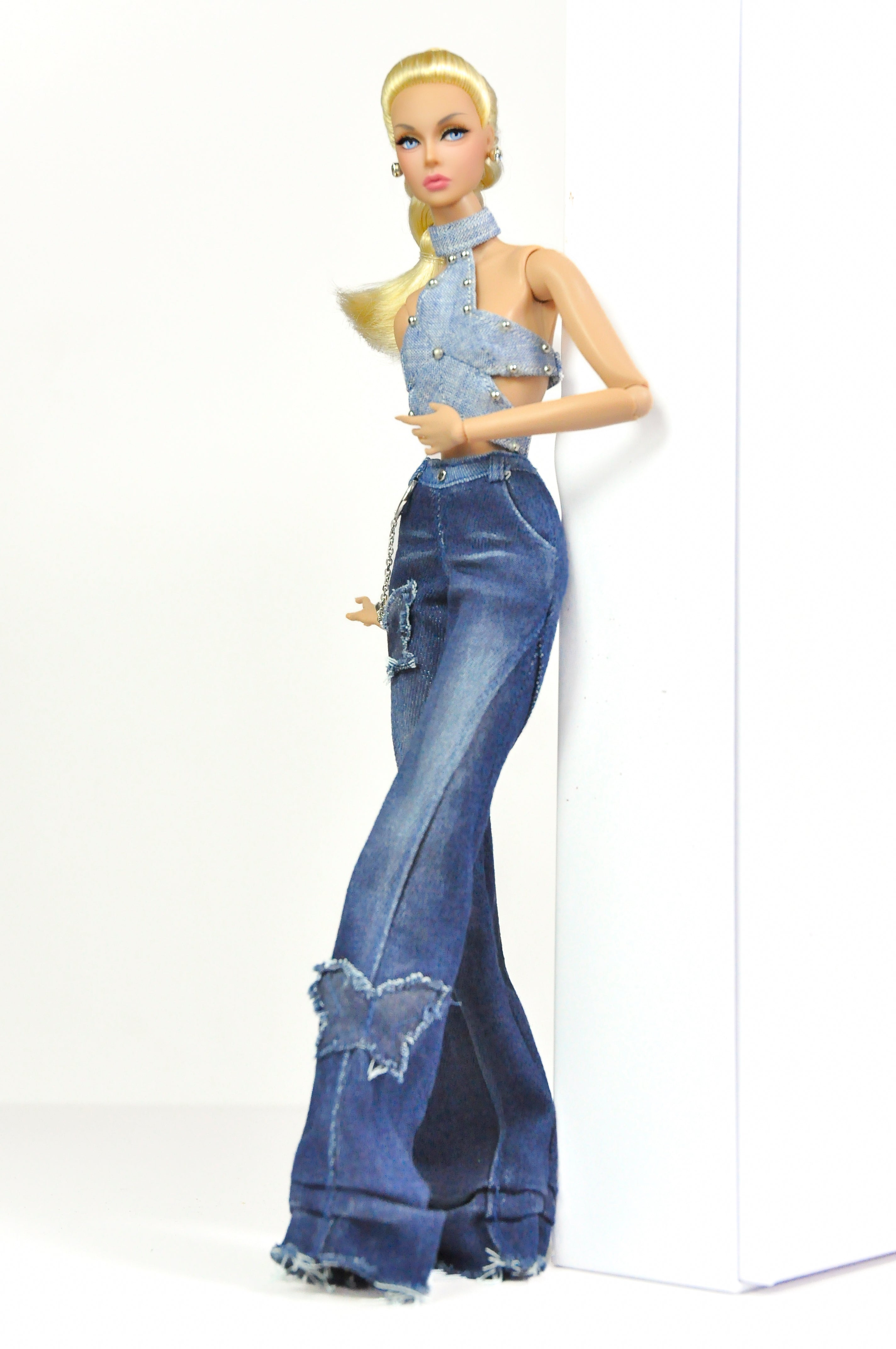 DENIM DIVA | Denim Crop Top, Flare Jeans & White Faux Fur Coat Set – Fashion Royalty 6.0 Doll Clothes | Plastiktiara