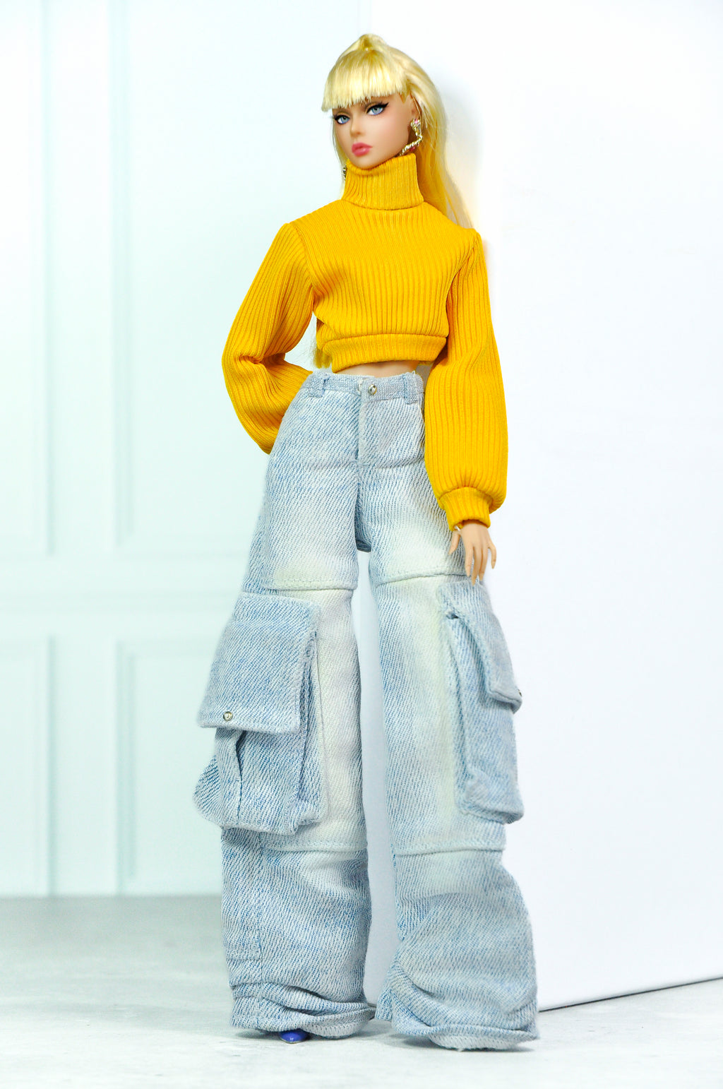 DENIM DIVA II — Mix’n’Match Cargo Jeans & Cropped Turtleneck Set