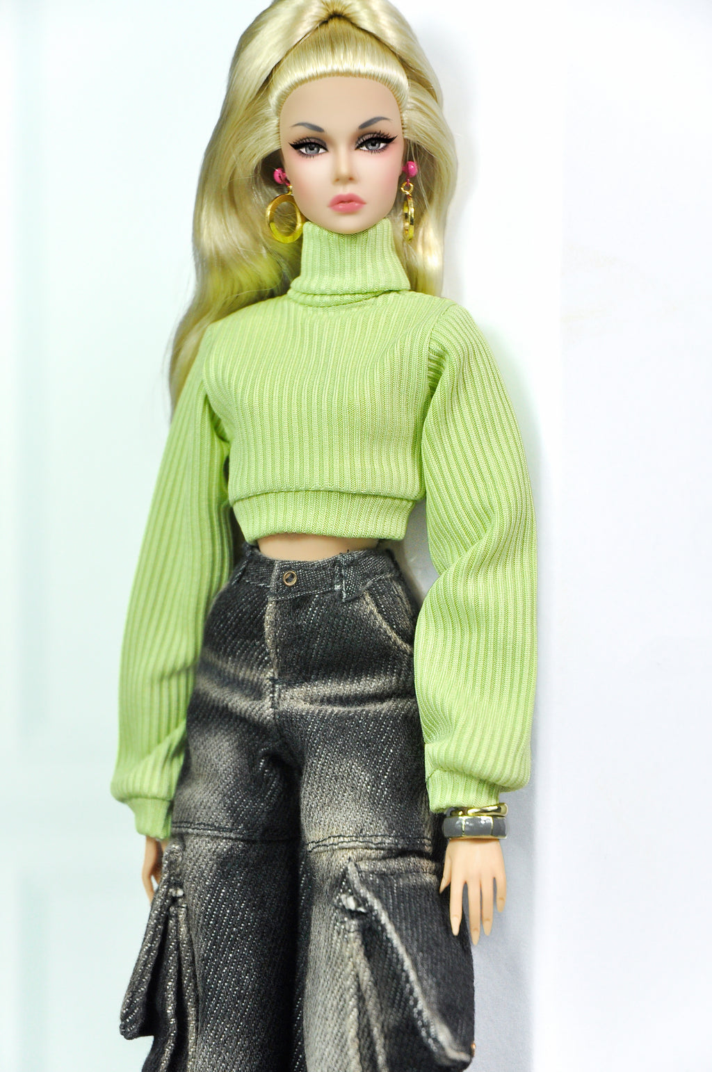 DENIM DIVA II — Mix’n’Match Cargo Jeans & Cropped Turtleneck Set