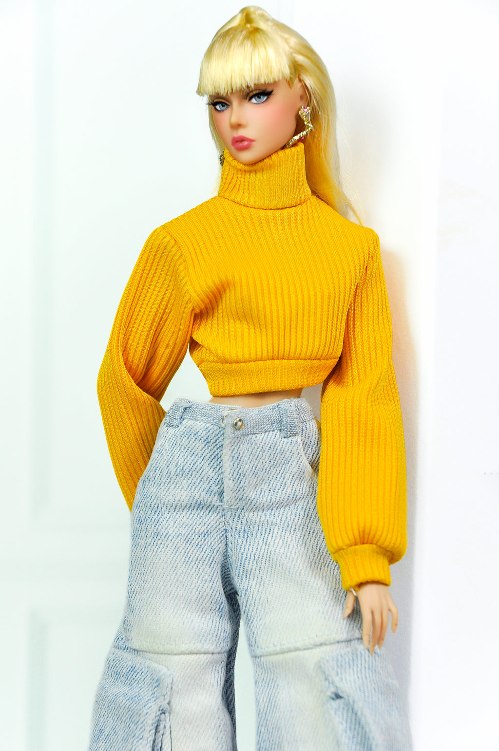 DENIM DIVA II — Mix’n’Match Cargo Jeans & Cropped Turtleneck Set