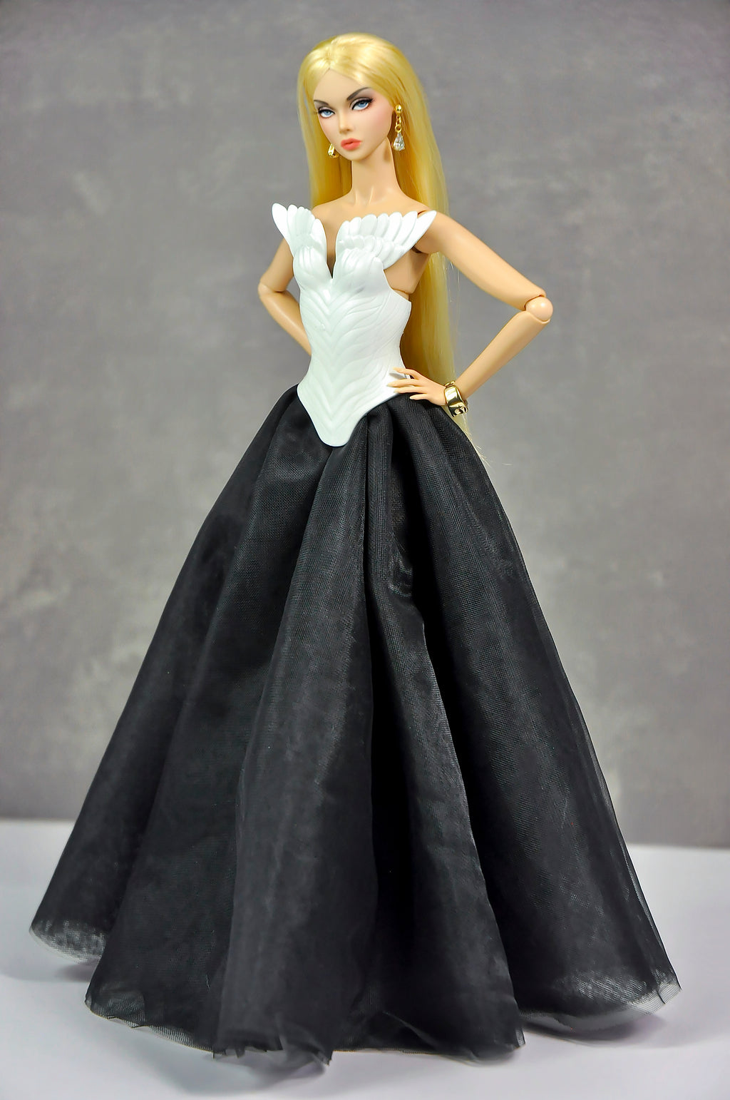 AURA COLLECTION | (TOP ONLY) Swan Sculpt Body Shield for Fashion Royalty doll clothes & NU FACE Doll