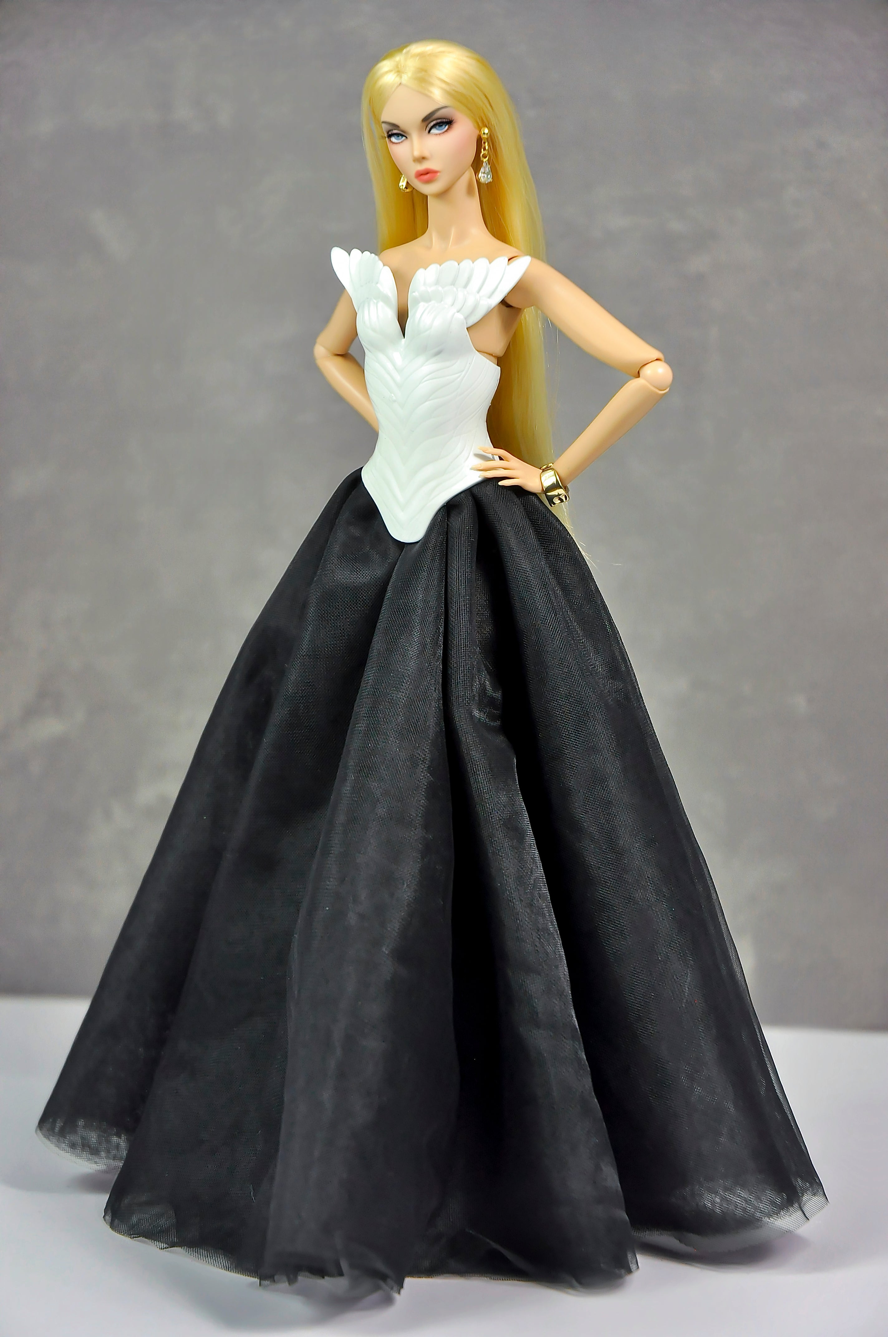 AURA COLLECTION | (TOP ONLY) Swan Sculpt Body Shield for Fashion Royalty doll clothes & NU FACE Doll