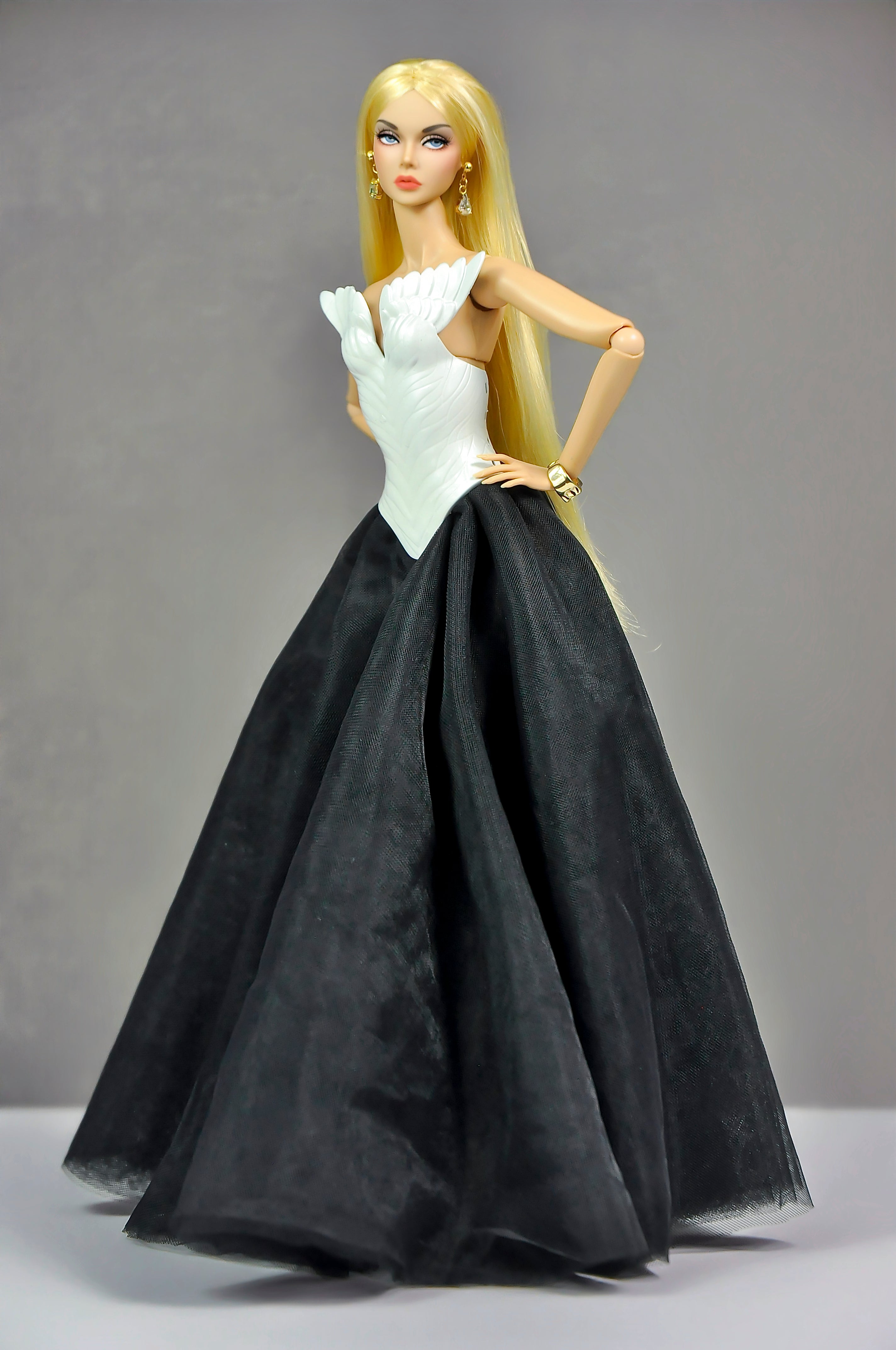 AURA COLLECTION | (TOP ONLY) Swan Sculpt Body Shield for Fashion Royalty doll clothes & NU FACE Doll