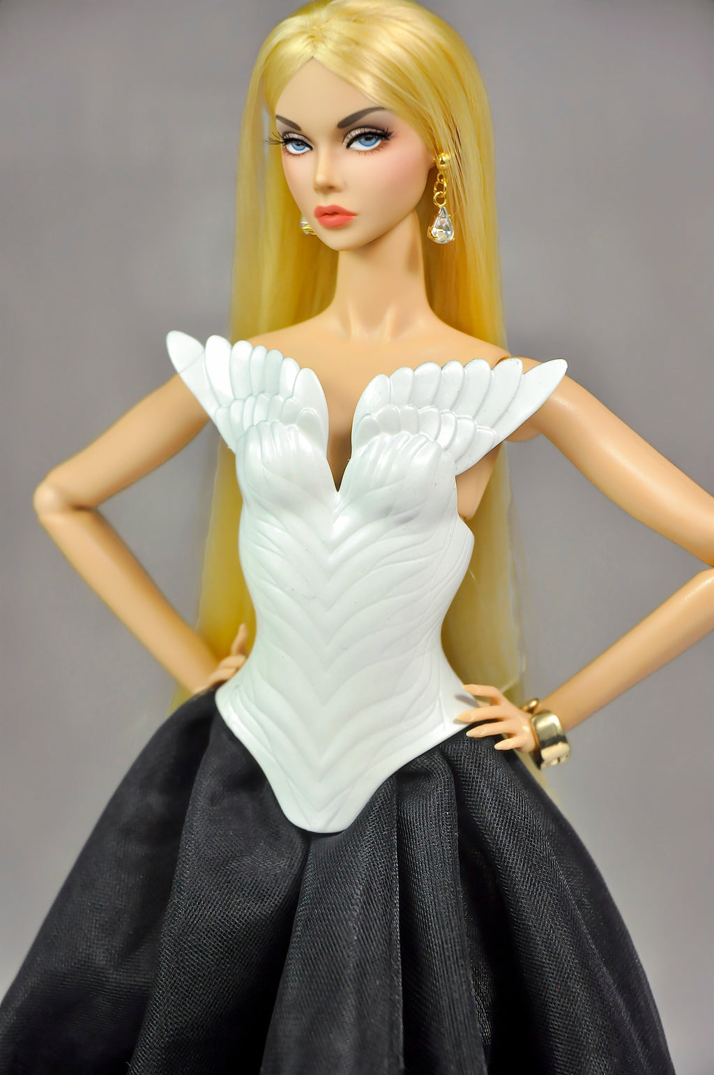 AURA COLLECTION | (TOP ONLY) Swan Sculpt Body Shield for Fashion Royalty doll clothes & NU FACE Doll