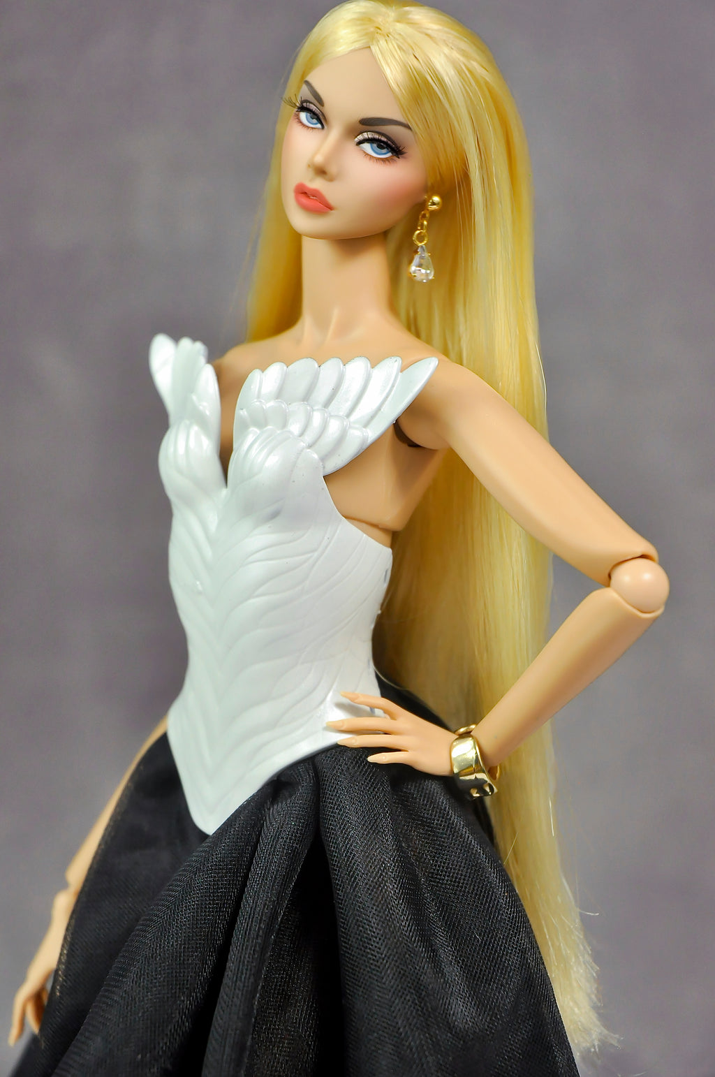 AURA COLLECTION | (TOP ONLY) Swan Sculpt Body Shield for Fashion Royalty doll clothes & NU FACE Doll