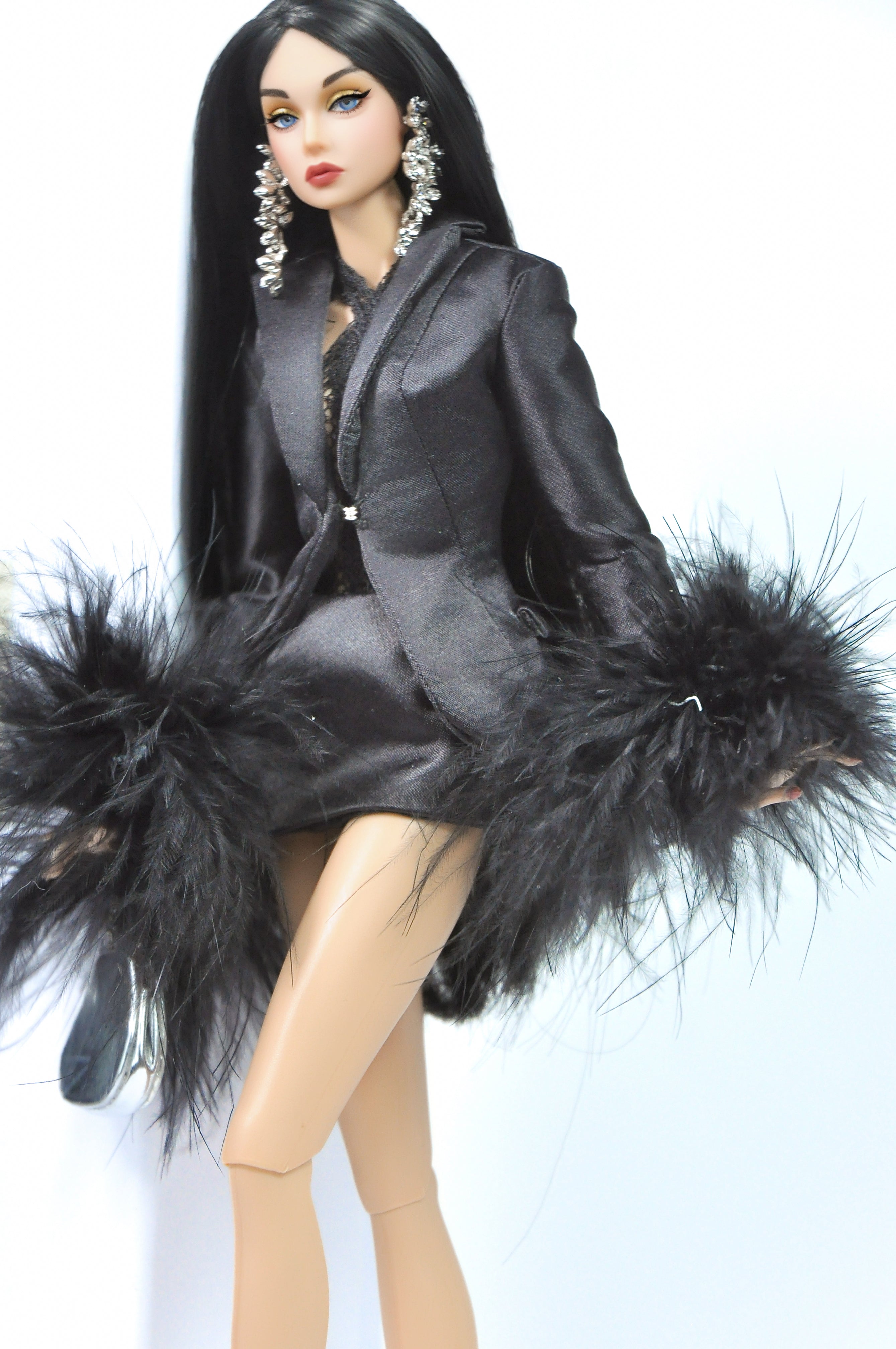 Midnight Feather Elegance – Fashion Royalty Doll Clothes